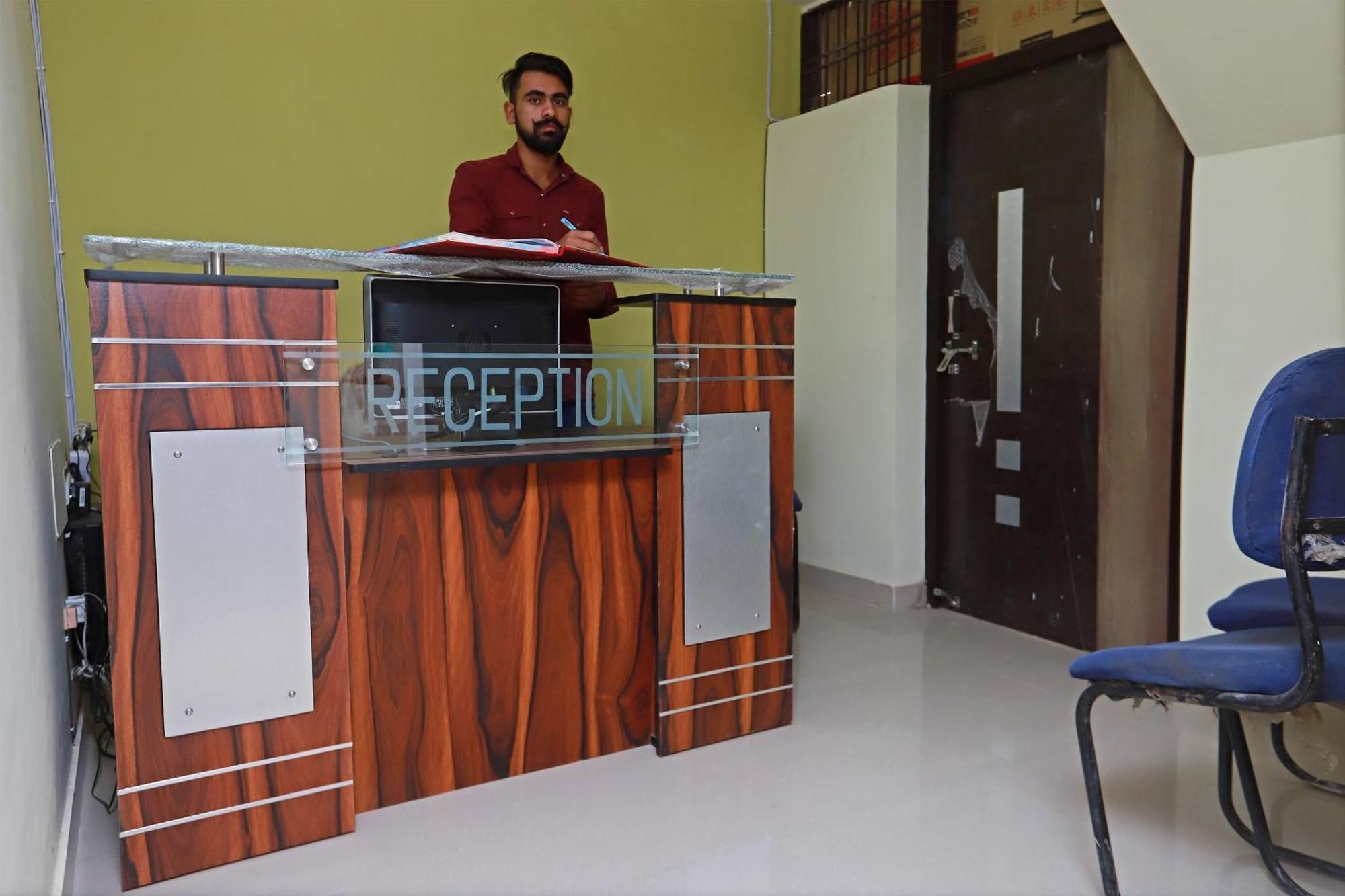 Hotel O Silverline Residency Faridabad Exterior photo